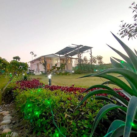 Shaw Estate-Farm House For A Small Parties-Jp Farm Greater Noida Eksteriør billede