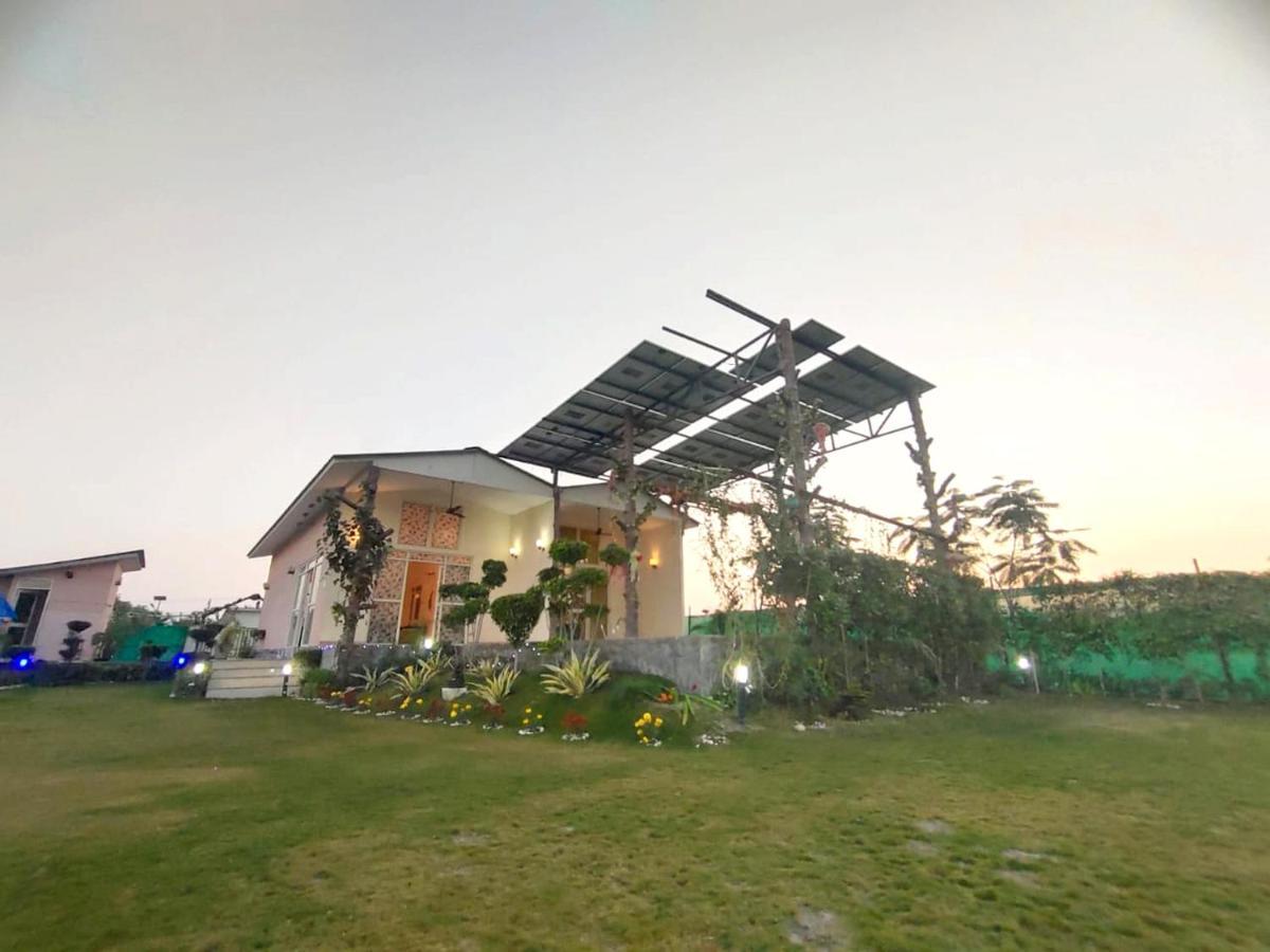 Shaw Estate-Farm House For A Small Parties-Jp Farm Greater Noida Eksteriør billede
