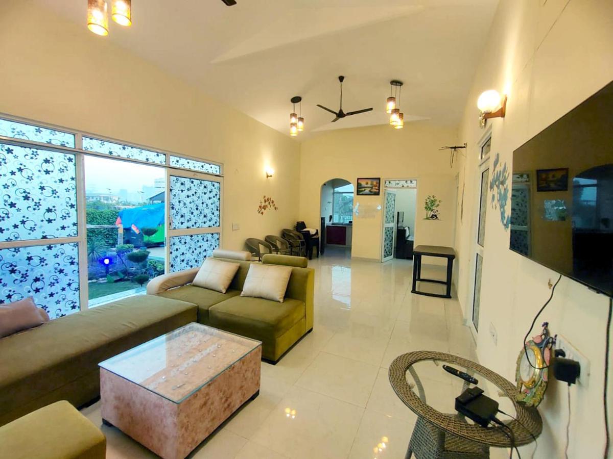Shaw Estate-Farm House For A Small Parties-Jp Farm Greater Noida Eksteriør billede